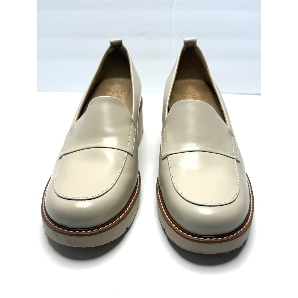 Naturalizer Darry Lug Sole Loafers Porcelain Leather Size 9.5W NWT/BOX